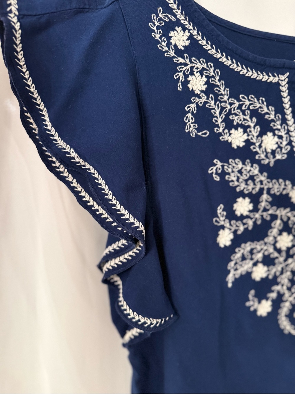 St. John’s Bay Navy Embroidered Boho Peasant Coastal Top Tassel Flutter Sleeve M - Picture 13 of 17